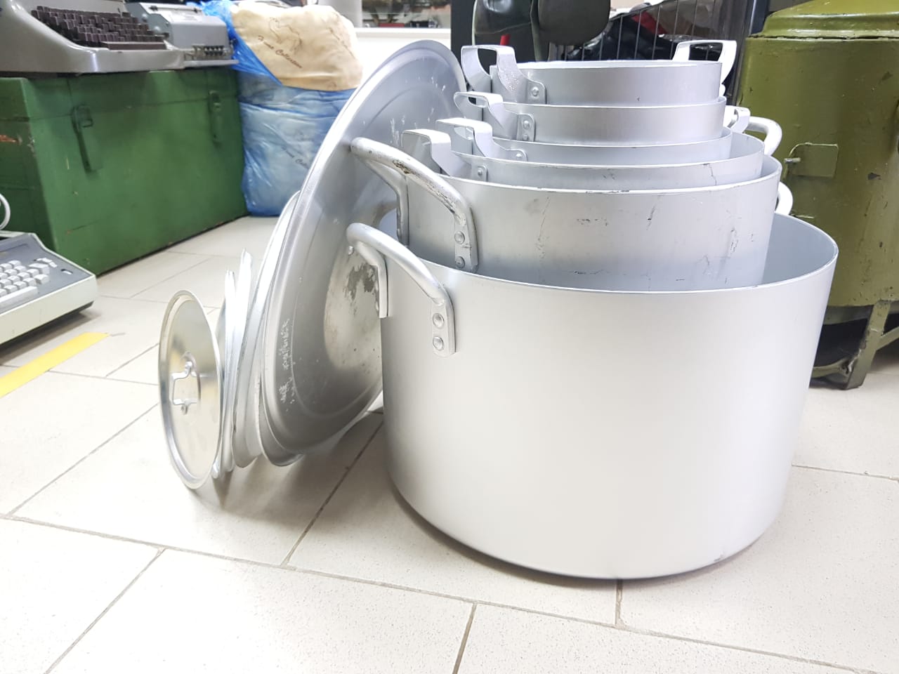 Кастрюля алюминиевая с крышкой (от 4 до 50 литров)